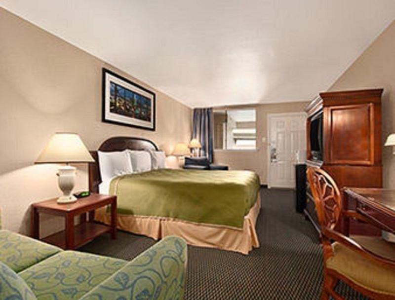 Travelodge By Wyndham New Orleans Harvey Hotel Екстериор снимка